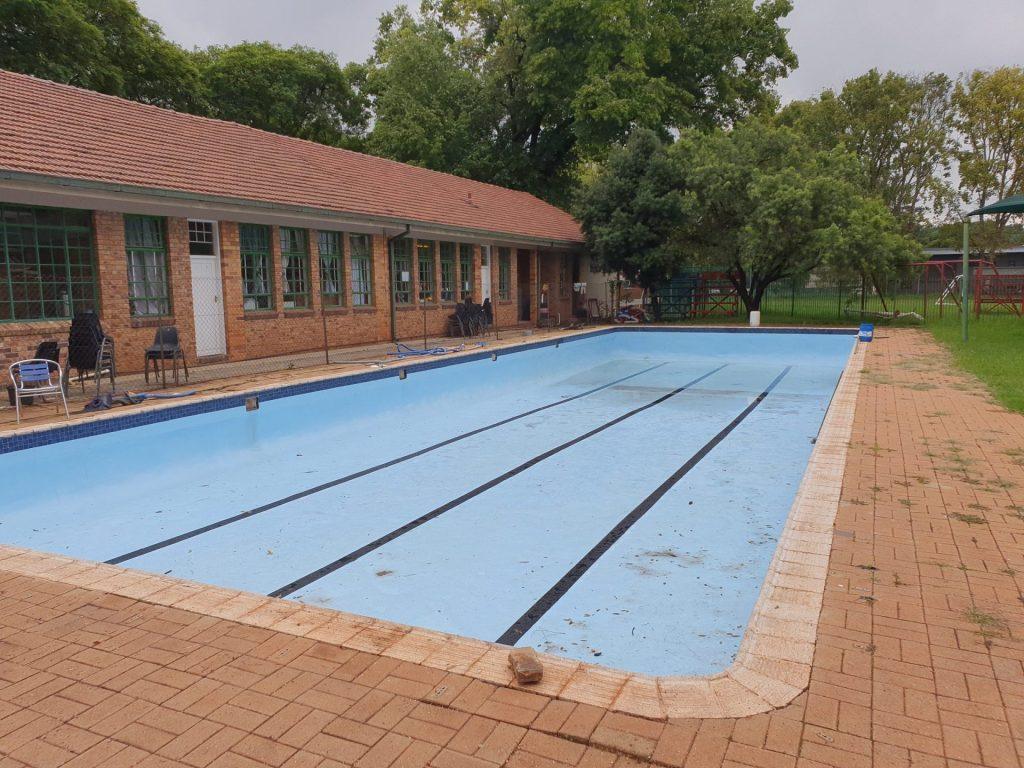 registered pool company