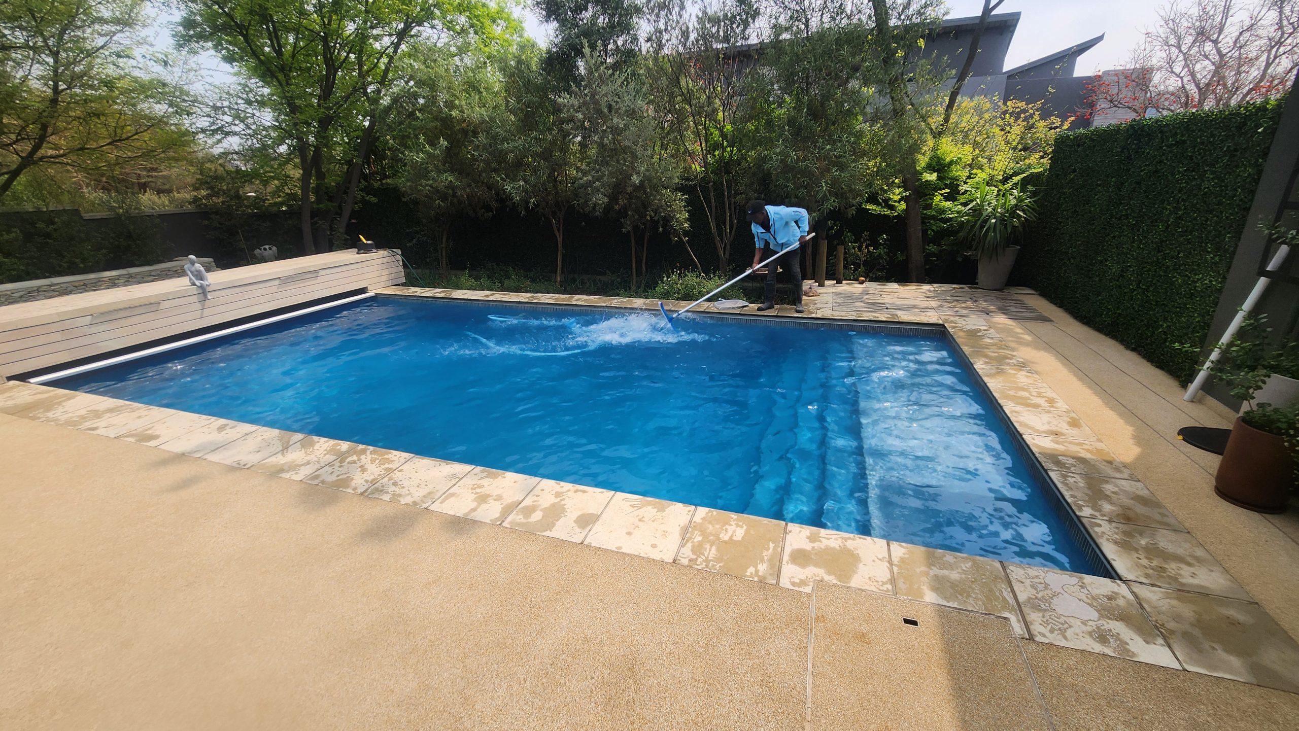 best time to build a pool