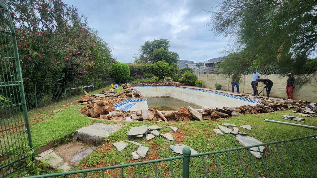Pool Building pool service company alberton