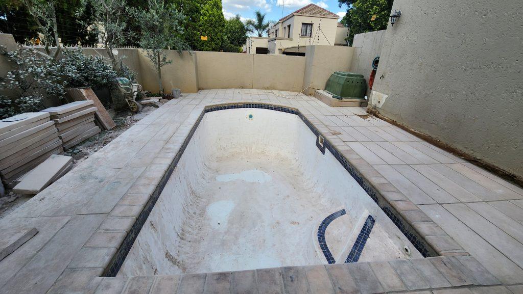 pool repair melrose